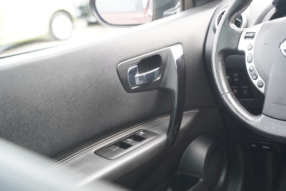 Nissan Qashqai 1,6 Tekna 5d