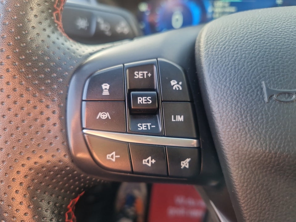 Ford Kuga 2,5 PHEV ST-Line CVT Van 5d