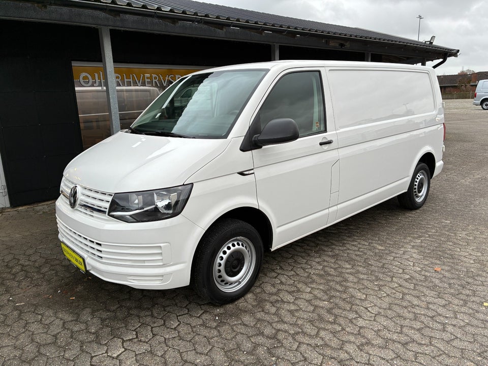 VW Transporter 2,0 TDi 102 Kassevogn lang