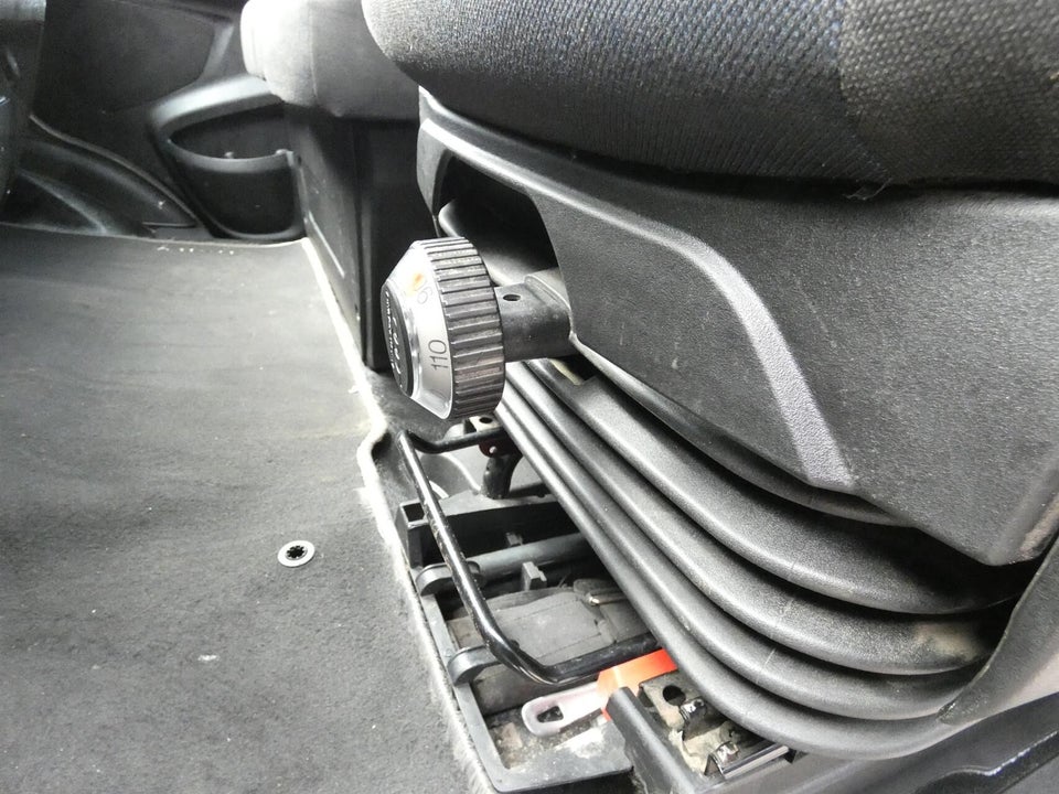 Iveco Daily 2,3 35S16 12m³ Van AG8