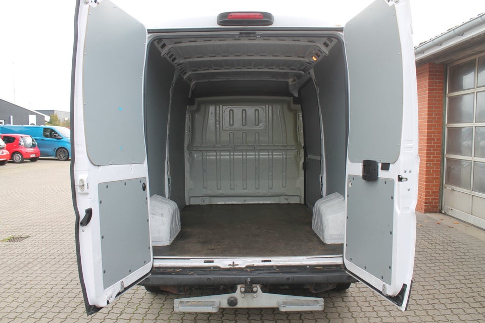 Fiat Ducato 35 2,3 MJT 140 Kassevogn L2H2 Pro+ aut.