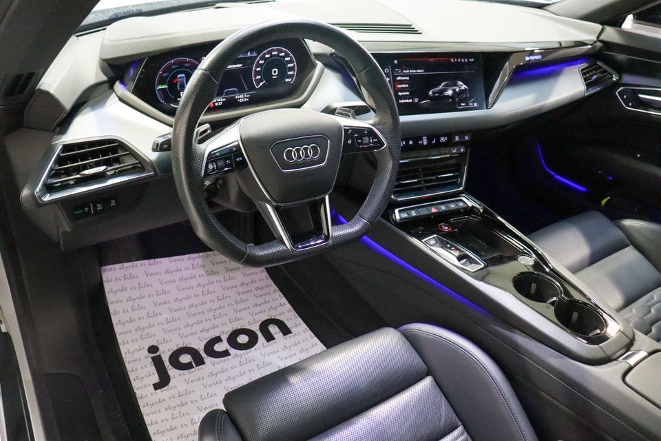 Audi e-tron GT quattro 4d