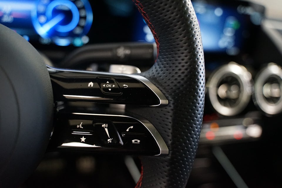 Mercedes EQA350 AMG Premium 4Matic 5d