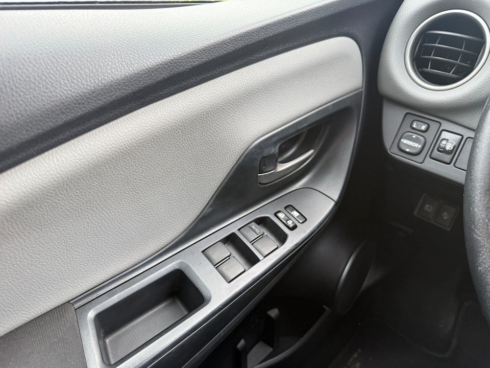 Toyota Yaris 1,0 VVT-i T2 Komfort 5d