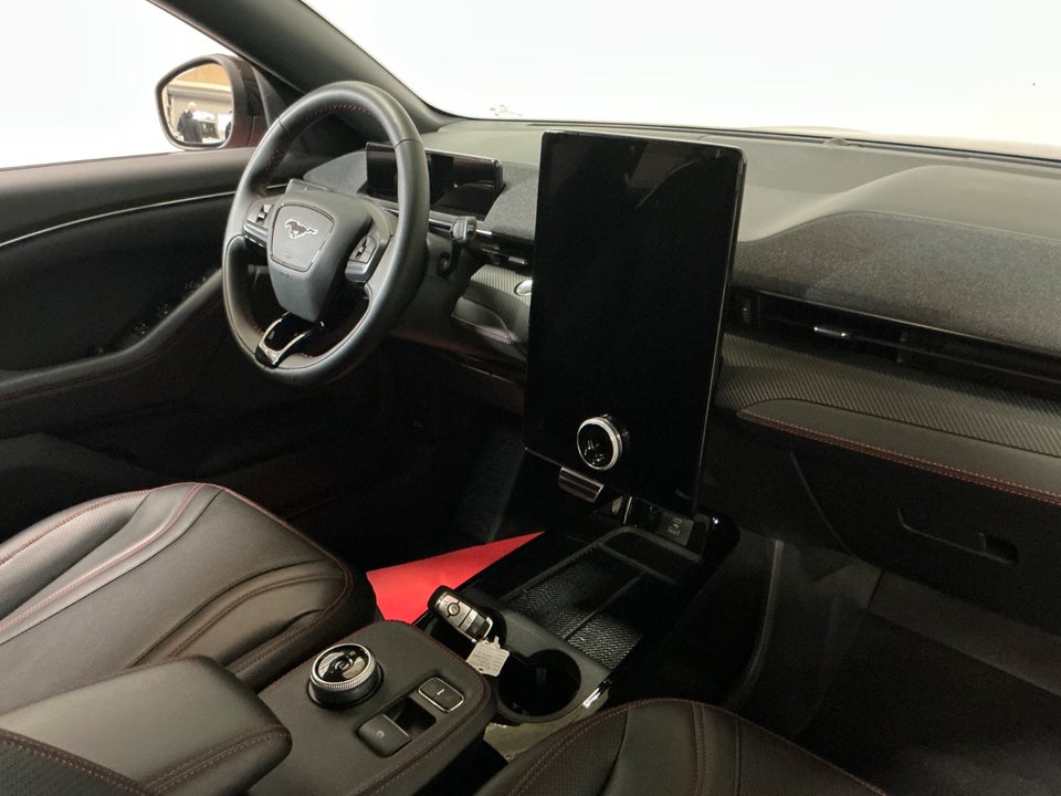 Ford Mustang Mach-E 70 Premium Standard Range AWD 5d