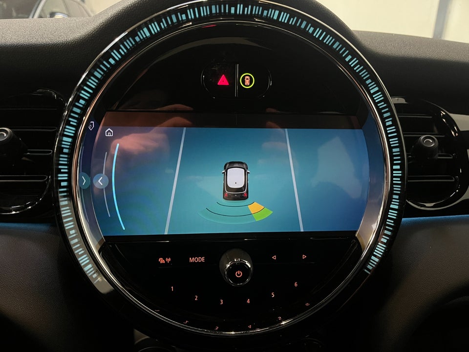 MINI Cooper SE Essential 3d