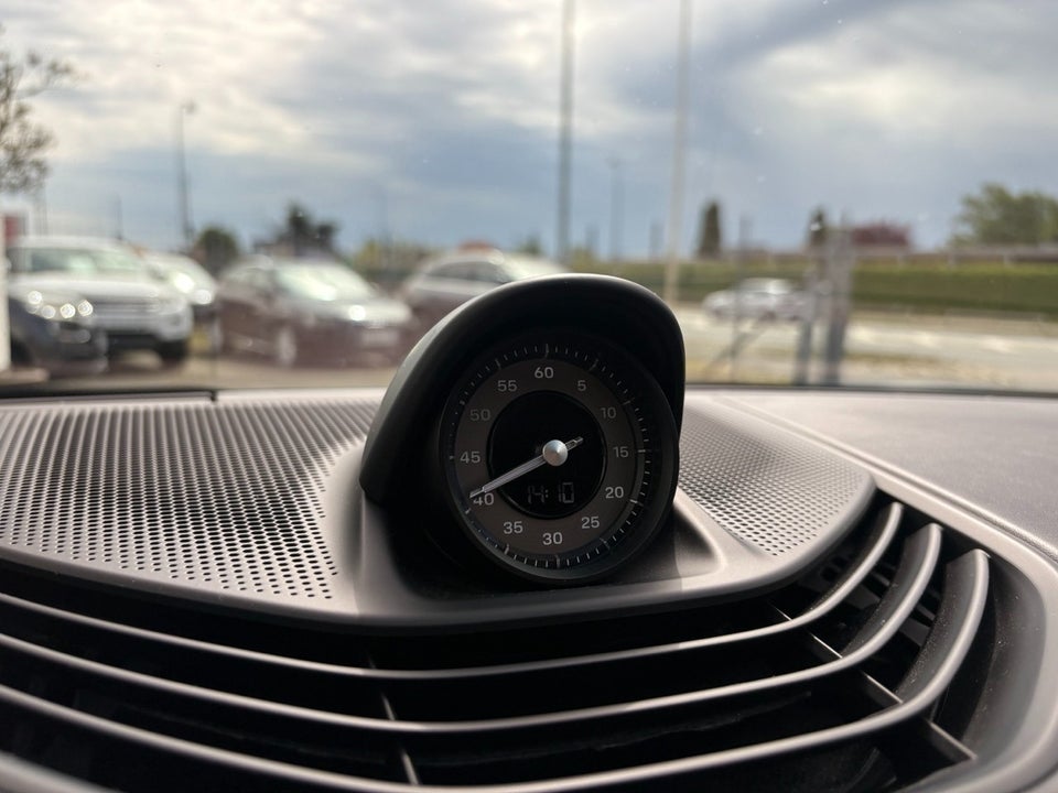 Porsche Taycan Turbo Performance+ 4d