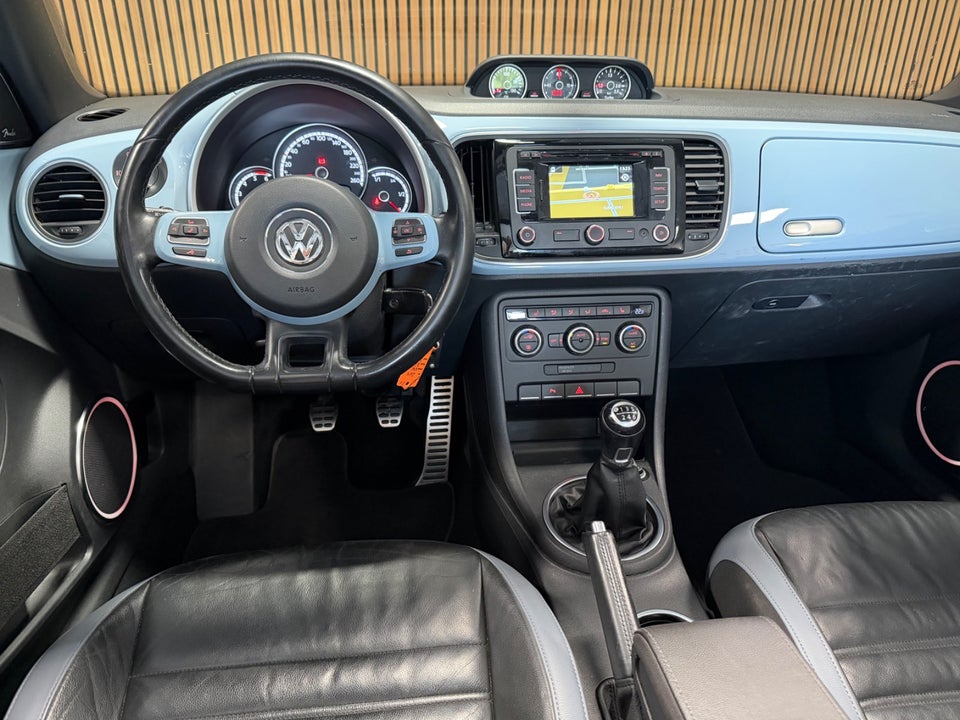VW The Beetle 2,0 TDi 140 Design Cabriolet 2d