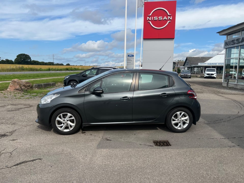 Peugeot 208 1,2 VTi Active 5d