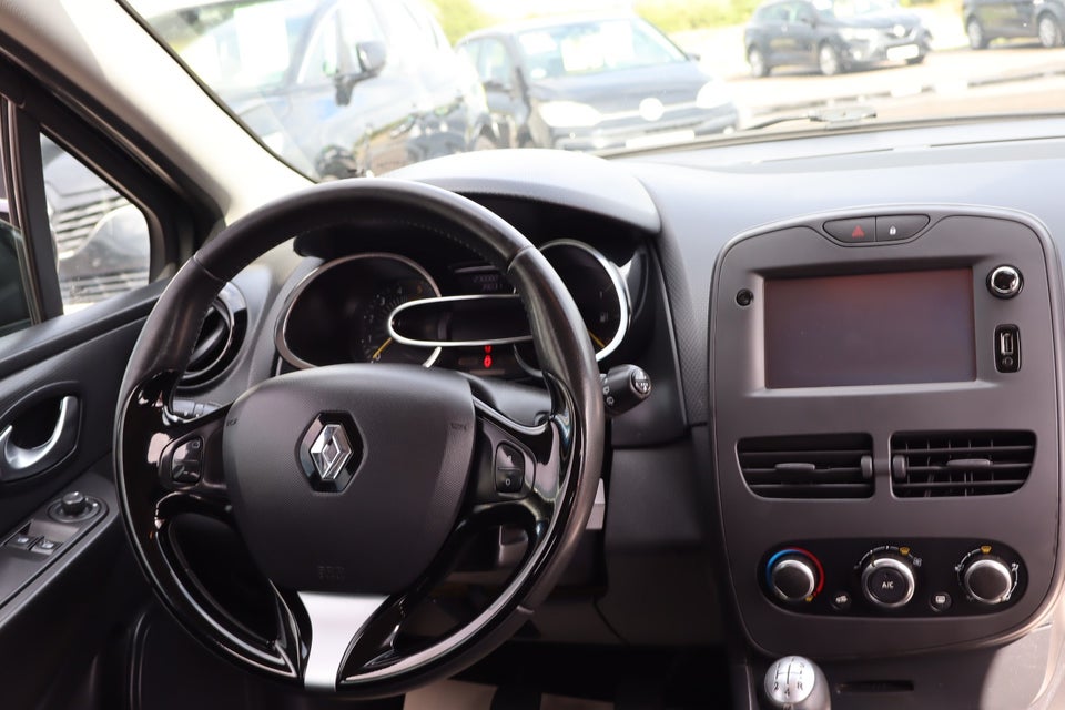 Renault Clio IV 1,5 dCi 75 Limited Sport Tourer 5d