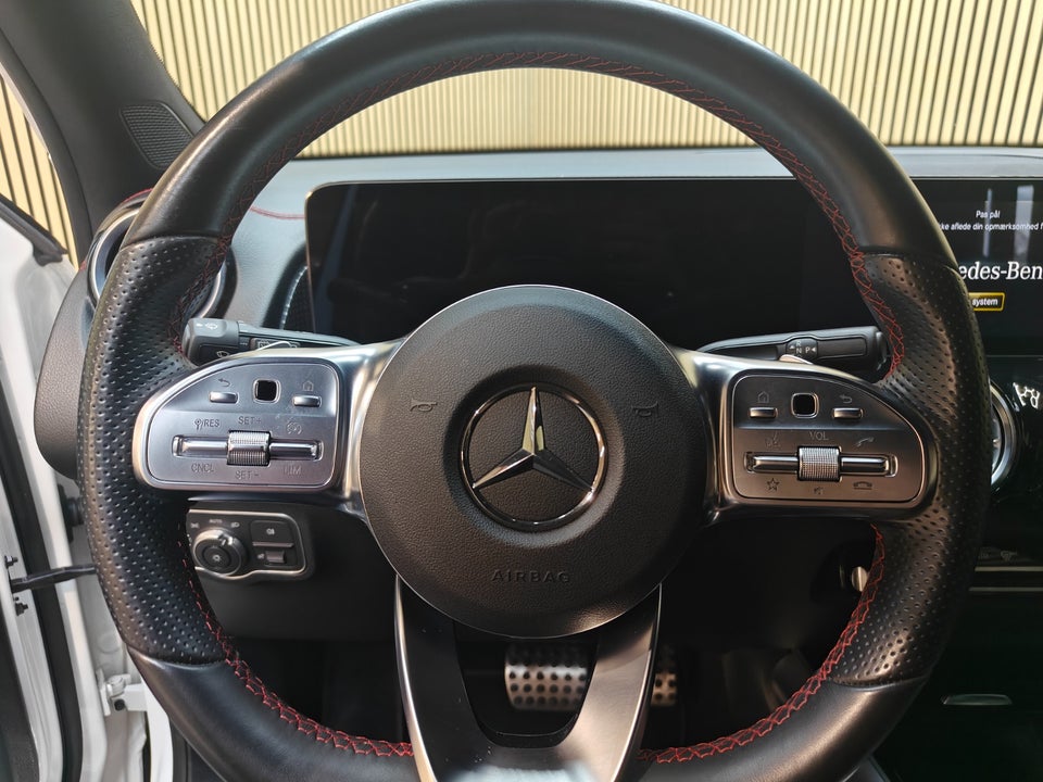 Mercedes EQB250 AMG Line 5d