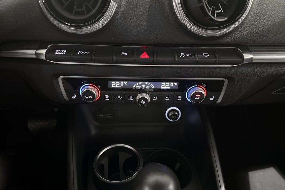 Audi A3 35 TFSi Limited plus Sportback S-tr. 5d