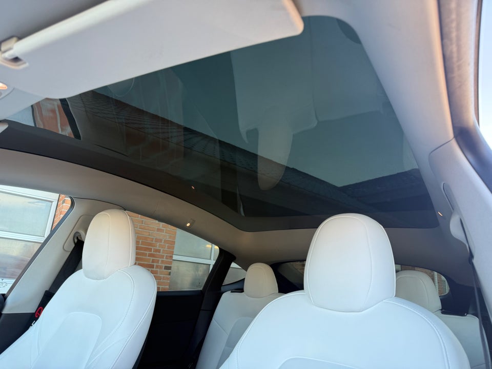 Tesla Model Y Long Range AWD 5d