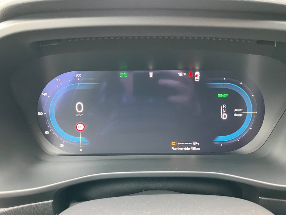 Volvo EX40 Extended Range Plus 5d