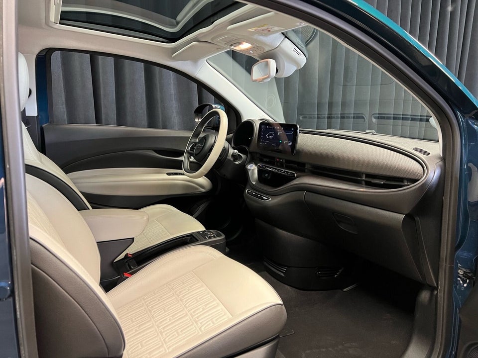 Fiat 500e 42 la Prima 3d