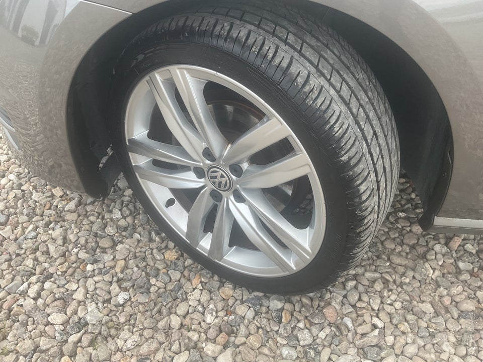 VW Golf VII 1,4 TSi 122 Edition 40 BMT 5d