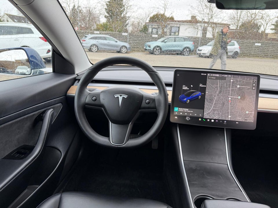 Tesla Model 3 Standard Range+ RWD 4d