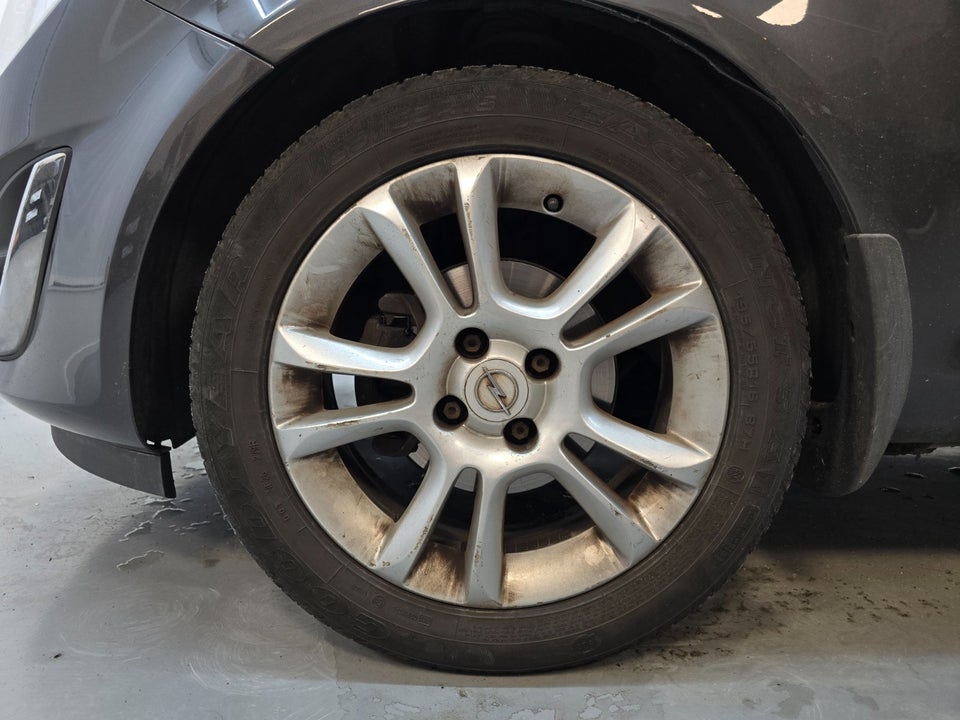 Opel Corsa 1,2 16V Cosmo 5d