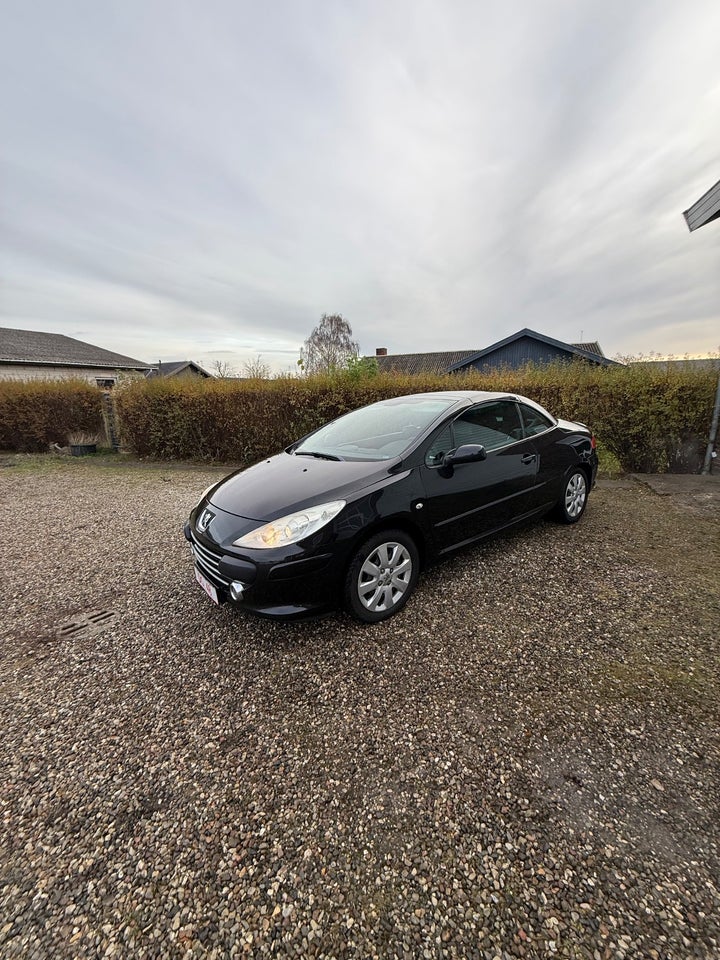 Peugeot 307 2,0 16V CC 2d