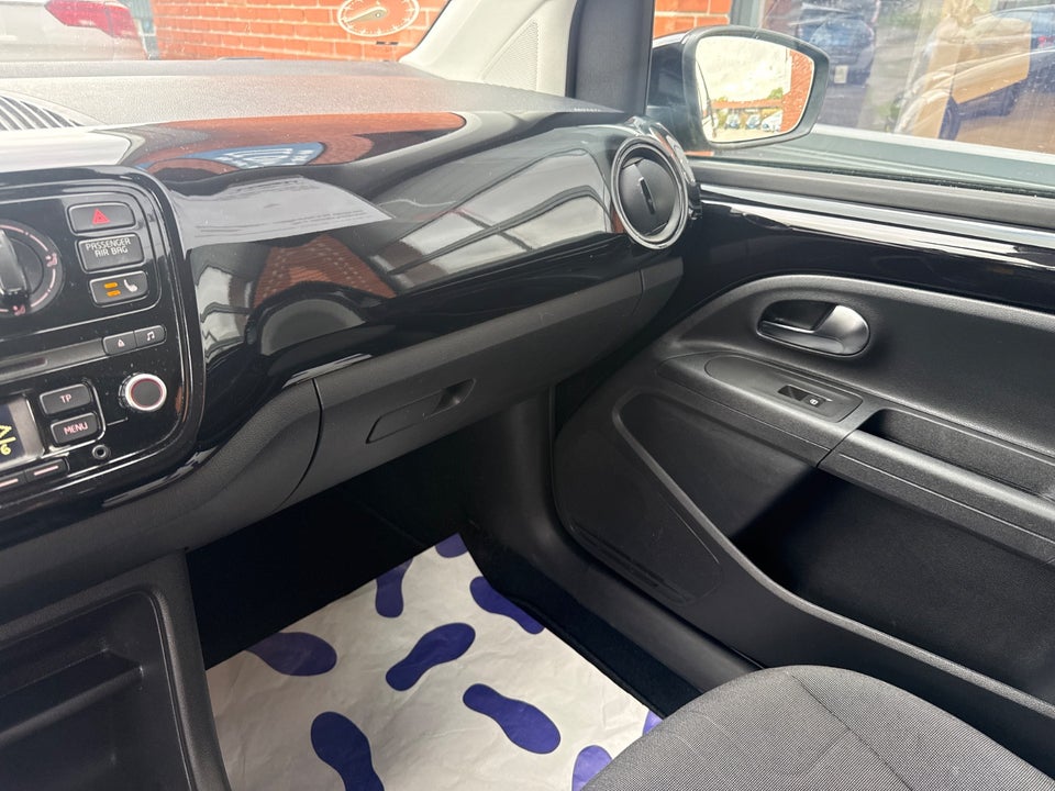 VW Up! 1,0 75 Move Up! BMT 5d