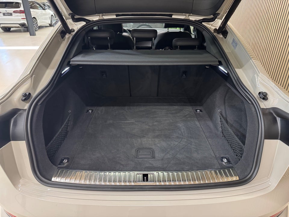 Audi e-tron 55 S-line Sportback quattro 5d