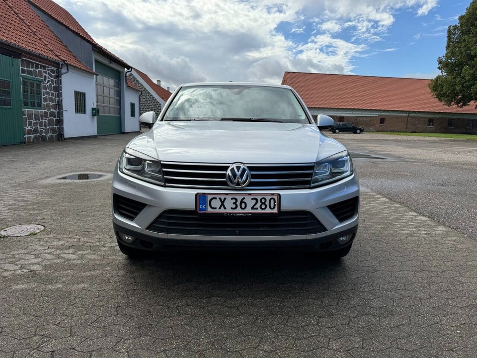 VW Touareg 3,0 V6 TDi 262 R-line Tiptr. 4Motion 5d