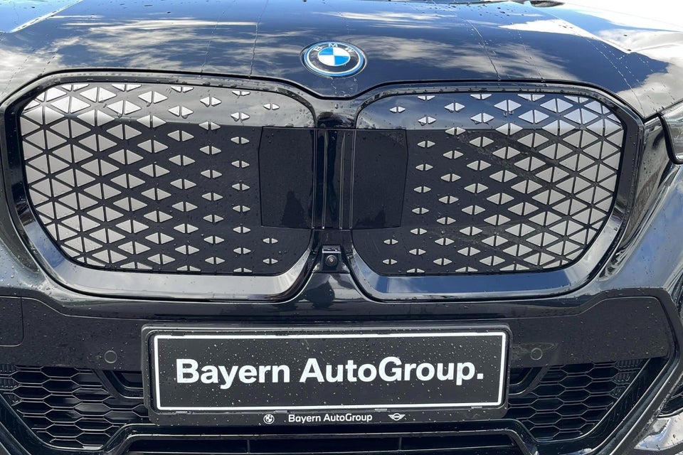 BMW iX1 xDrive30 Fully Charged M-Sport 5d
