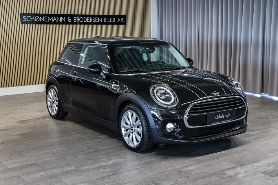 MINI Cooper 1,5 Essential Edition 5d
