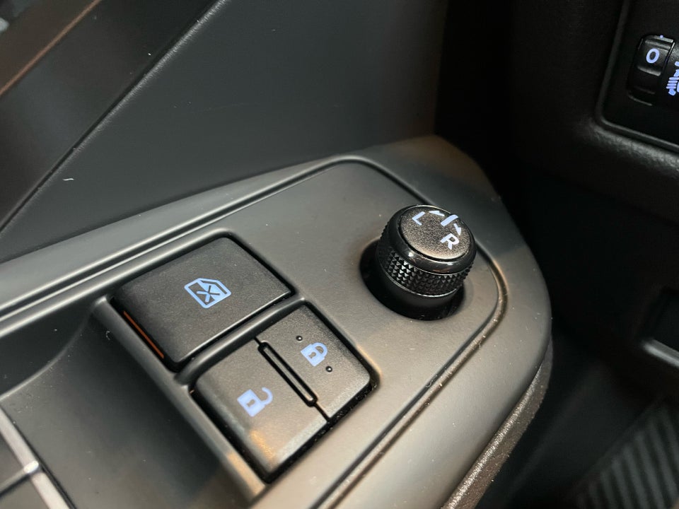 Toyota C-HR 1,8 Hybrid Limited CVT 5d