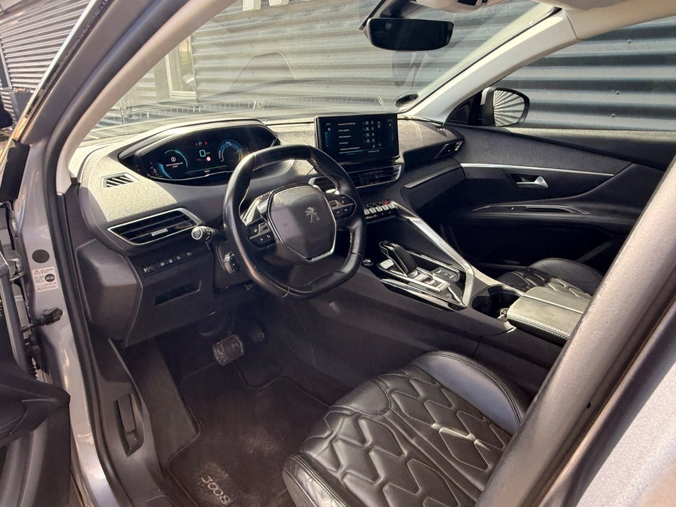 Peugeot 3008 1,6 Hybrid Selection Sport EAT8 5d