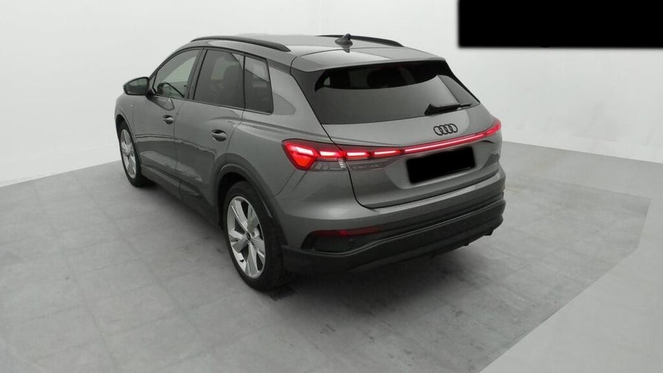 Audi Q4 e-tron 45 S-line 5d
