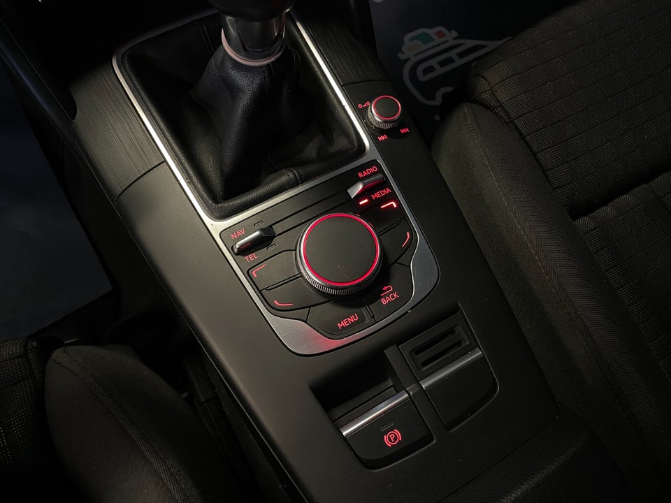 Audi A3 1,6 TDi Ambition 3d