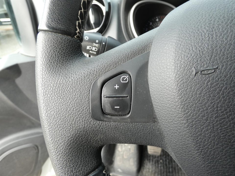 Renault Trafic T29 2,0 dCi 120 L1H1