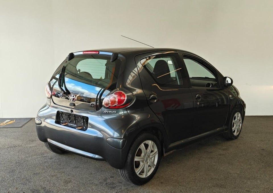 Toyota Aygo 1,0 Plus 5d