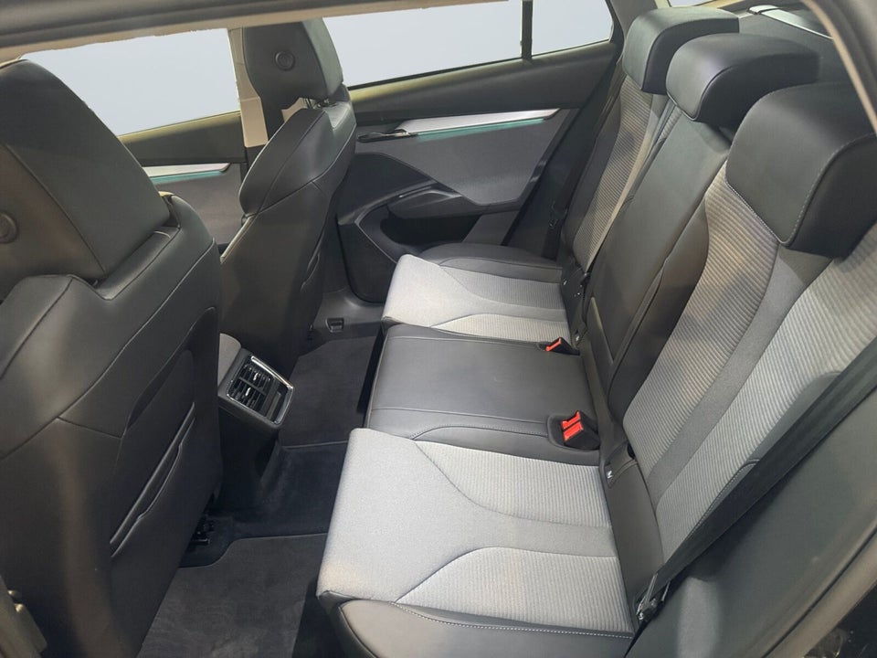 Skoda Enyaq 60 iV 5d