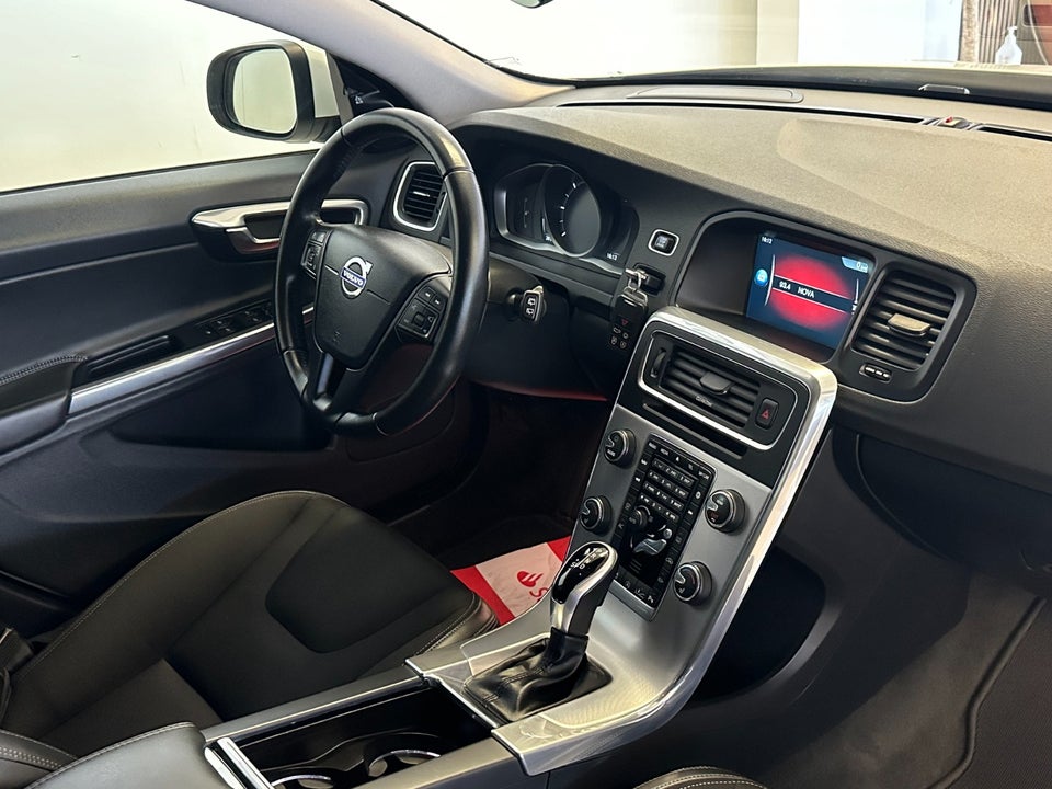 Volvo V60 2,0 D3 150 Momentum 5d