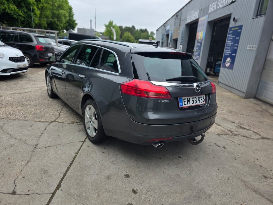 Opel Insignia 1,8 Cosmo Sports Tourer 5d