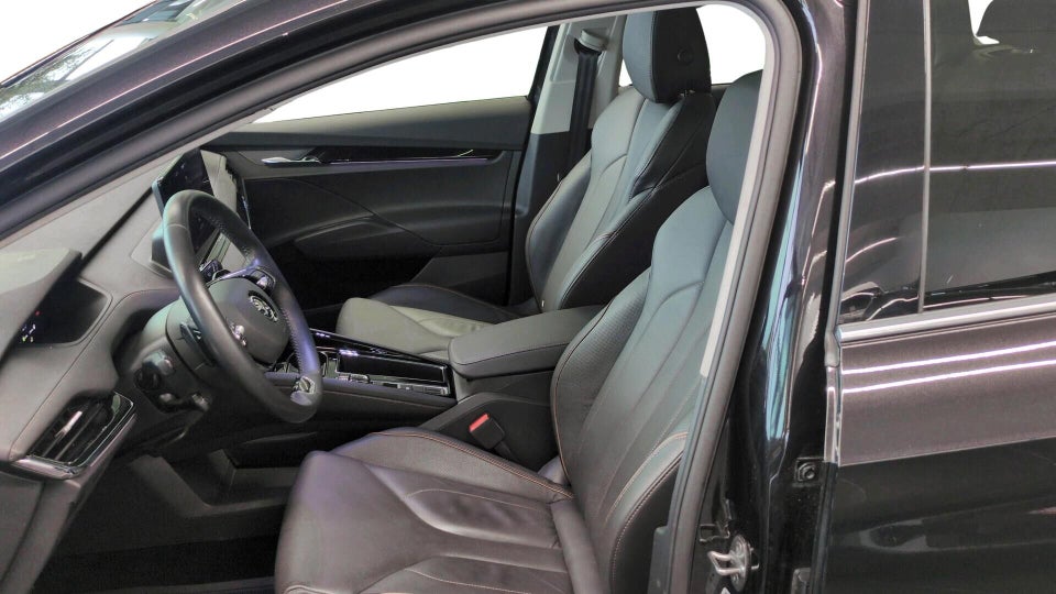 Skoda Enyaq 80 iV Suite 5d