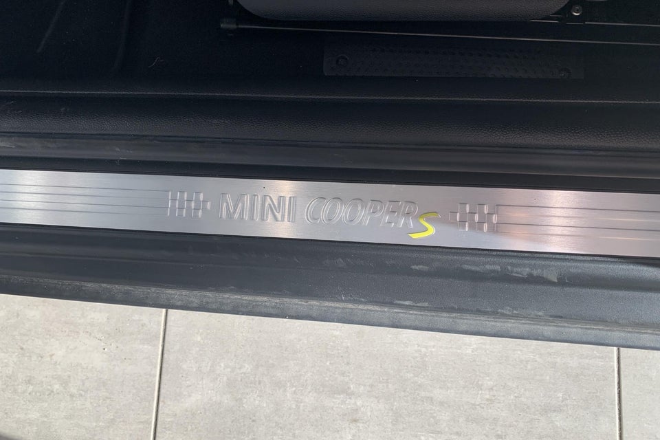 MINI Cooper SE Classic Trim 3d