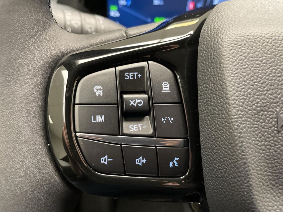 Ford E-Tourneo Custom 340L 64 Titanium X