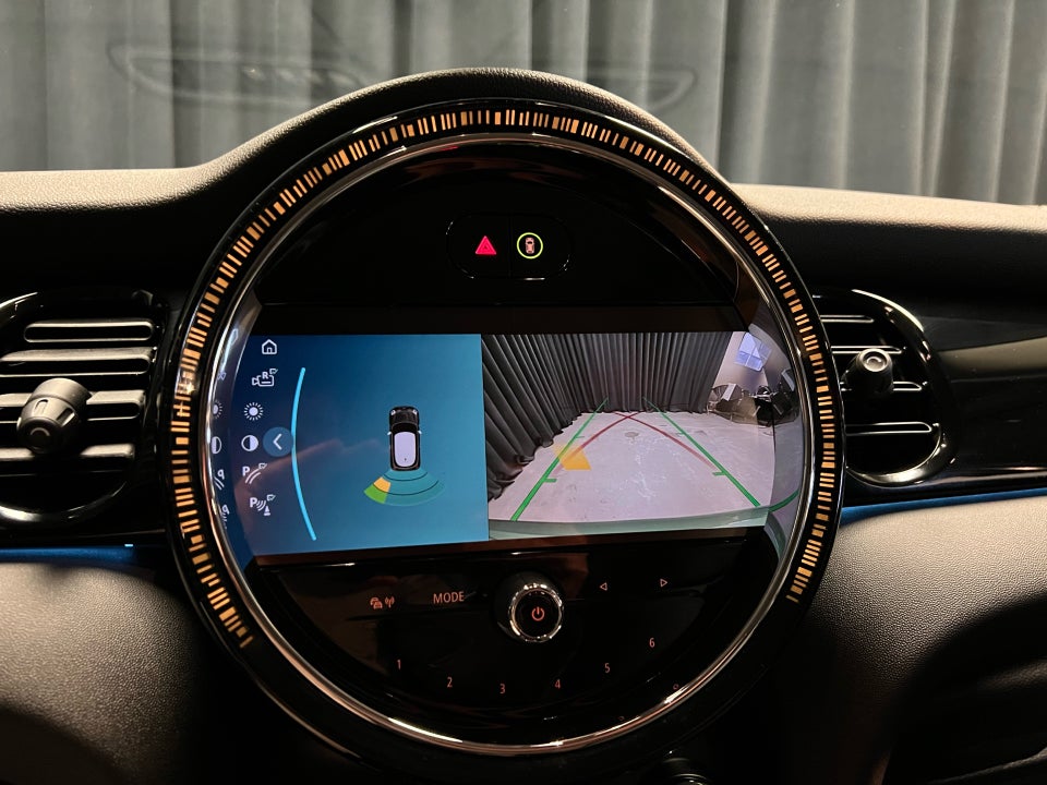 MINI Cooper SE Classic Trim 3d