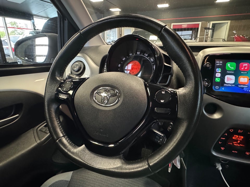 Toyota Aygo 1,0 VVT-i x-press 5d