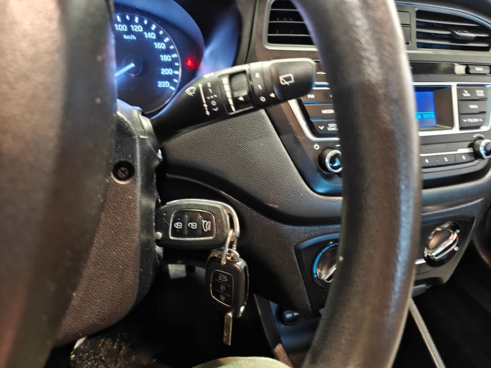 Hyundai i20 1,25 Life+ 5d