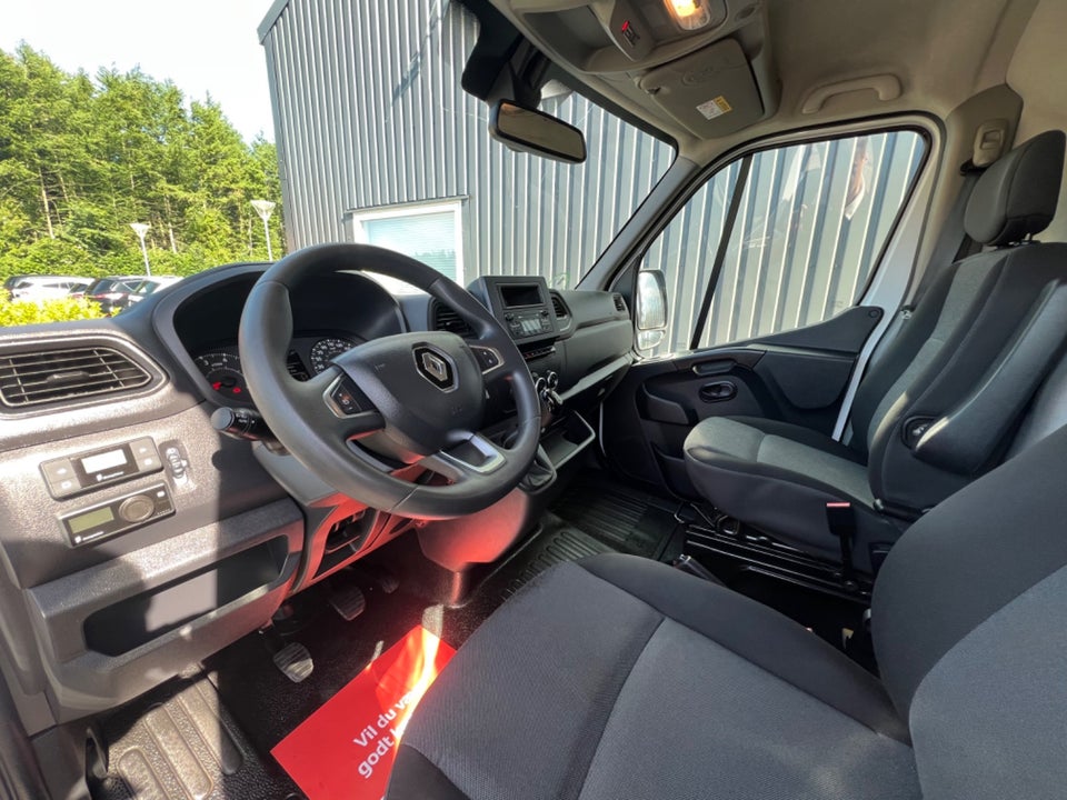 Renault Master IV T33 2,3 dCi 150 L2H2 Kassevogn