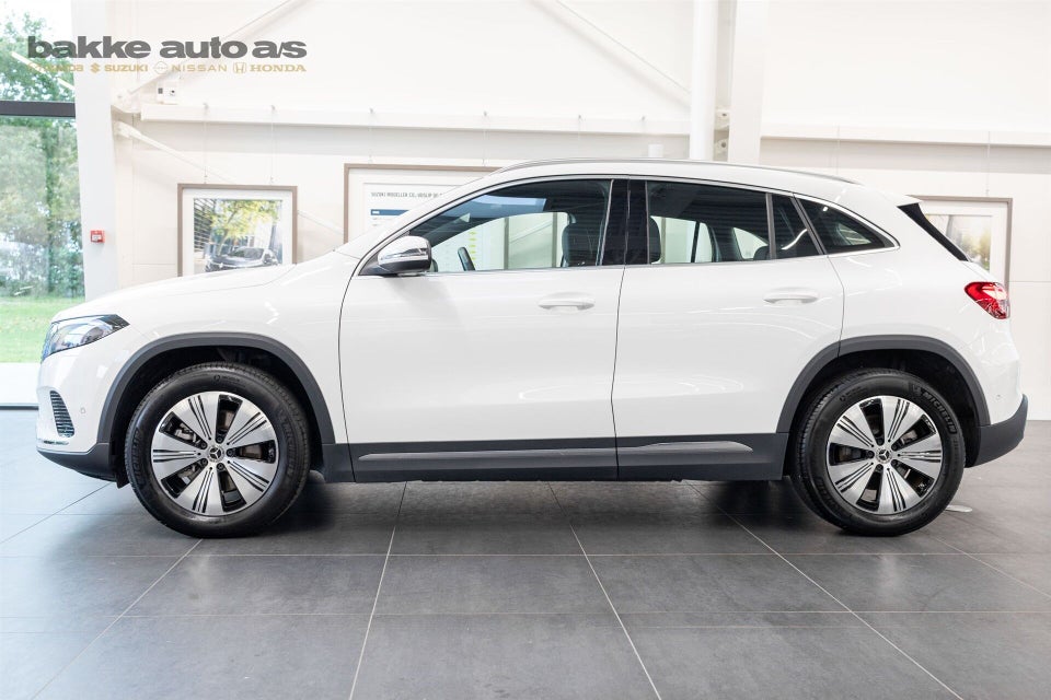Mercedes EQA300 Progressive 4Matic 5d
