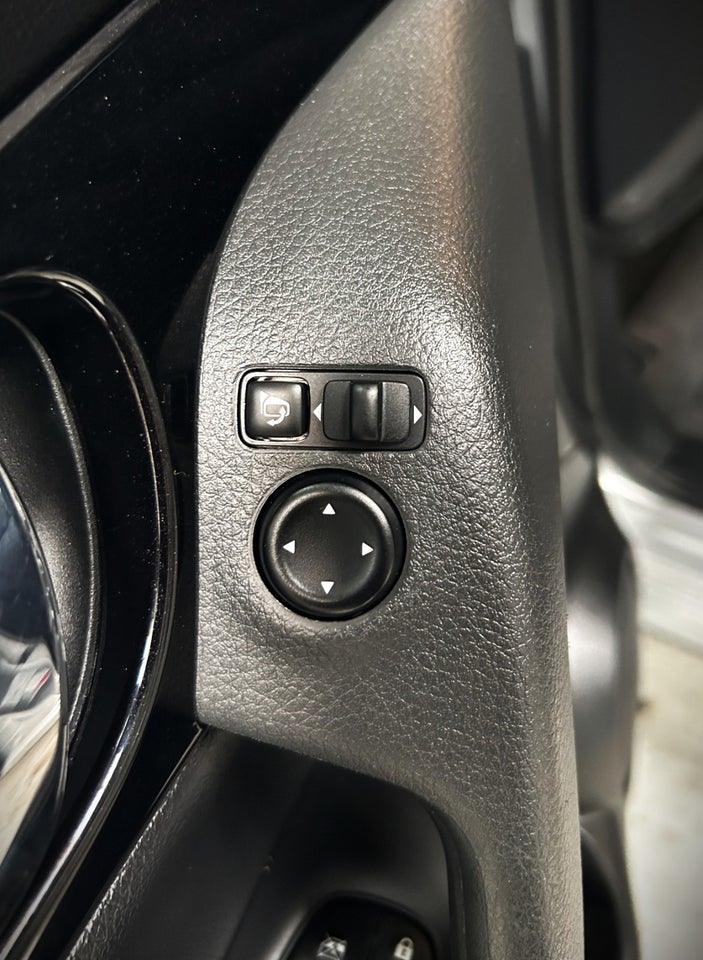 Nissan Qashqai 1,2 Dig-T 115 N-Connecta X-tr. 5d