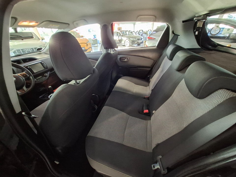 Toyota Yaris 1,5 Hybrid H1 e-CVT 5d