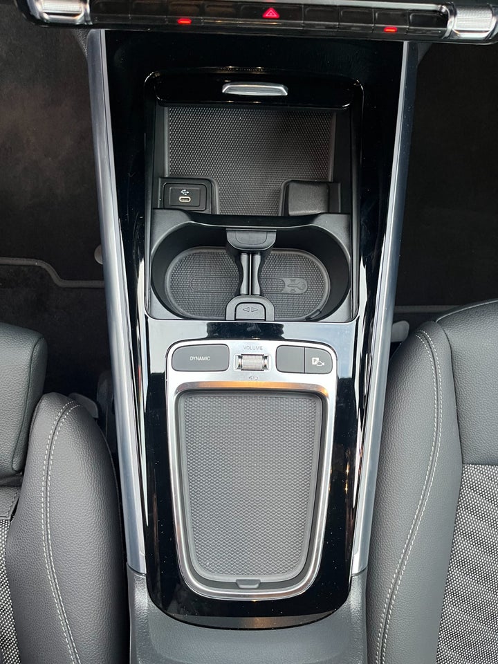 Mercedes EQA300 Progressive 4Matic 5d