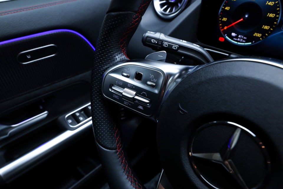 Mercedes EQA300 AMG Line 4Matic 5d
