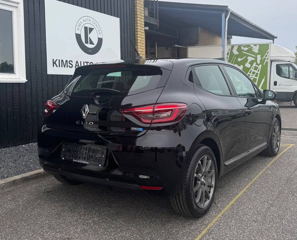 Renault Clio V 1,6 E-Tech Zen 5d